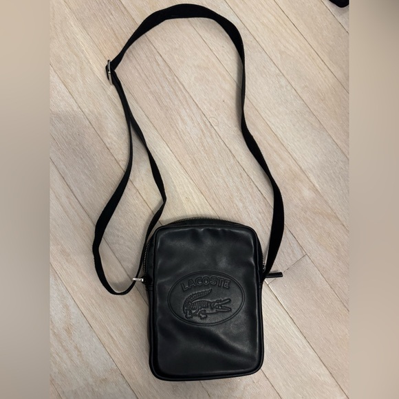 Sleek Black Men's Crossbody Bag - Picture 1 of 3